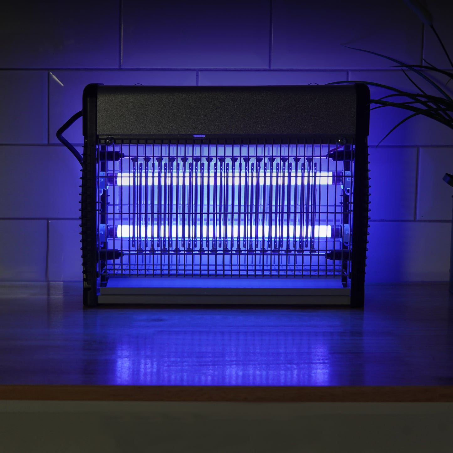 Prem-i-air Electronic Fly Insect Killer with 2 x 4.5W LED T5 Tubes With Hanging Chain for Areas Up To 50m2